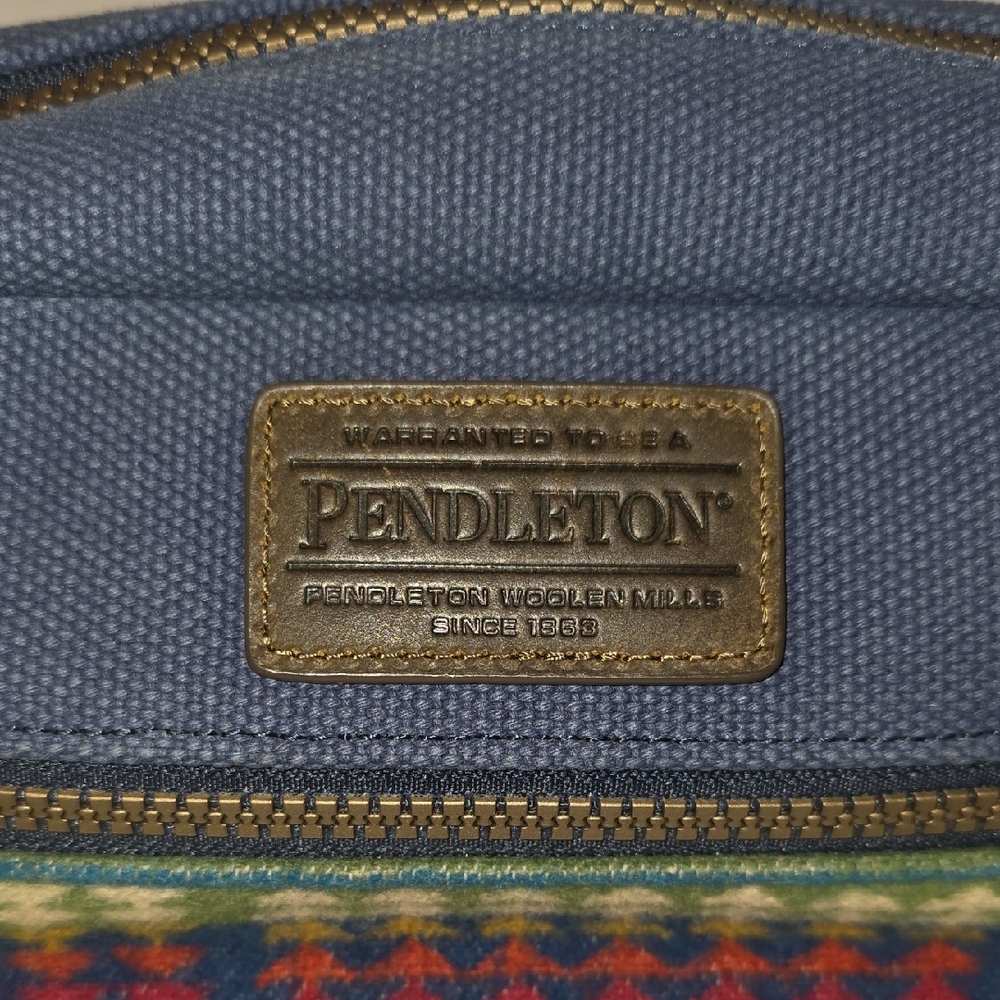 Pendleton Diamond Desert Carryall Pouch - image 2